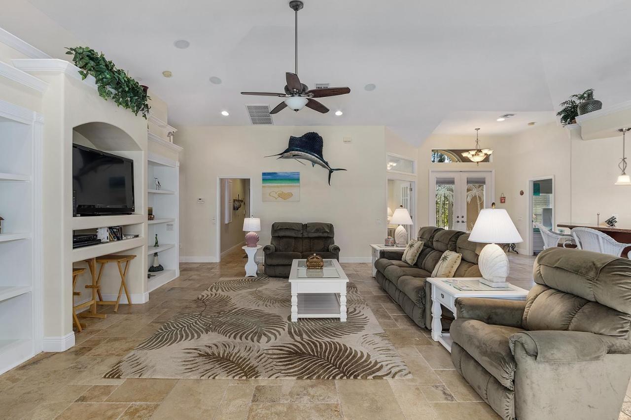 Luxury Home, Hot Tub, Heated Pool, Tiki Bar - Villa Spain Κέιπ Κόραλ Εξωτερικό φωτογραφία